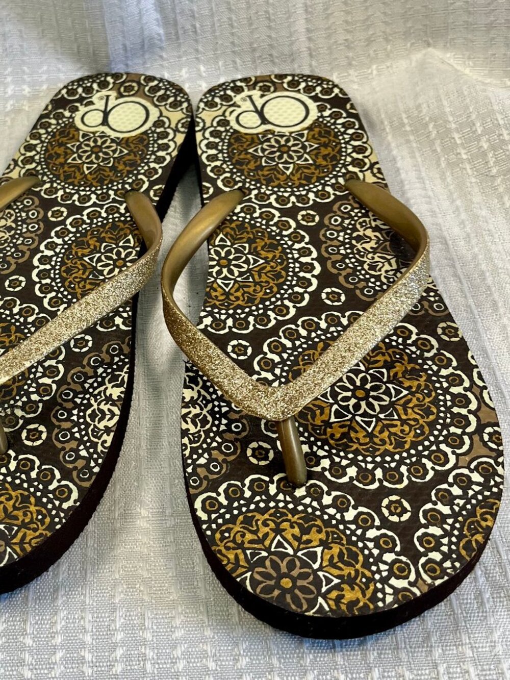 OP Ocean Pacific Metallic Gold-Strap Flip Flops 8